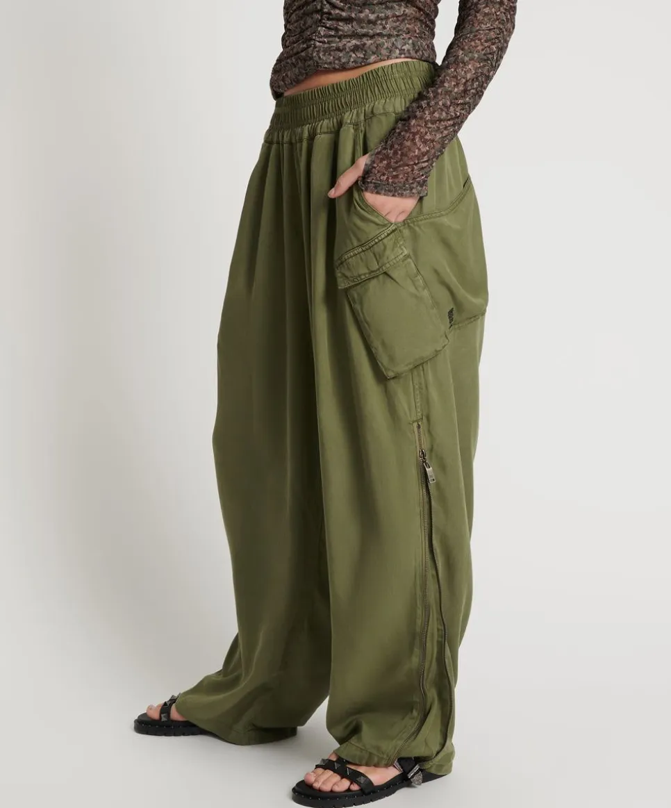 Bottoms|ONE TEASPOON Khaki Tencel Parachute Pants